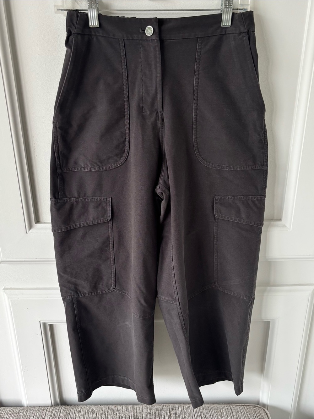 Lululemon Light Utilitech Cargo Pocket High-Rise Crop Size 26 - Picture 3 of 11